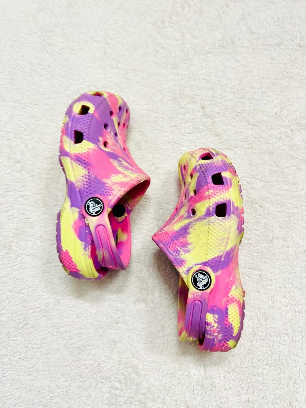 Crocs Girl Pink Classic Marbled Clog Size 10 Excellent Condition